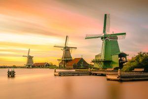 Affordable Ways to See the World