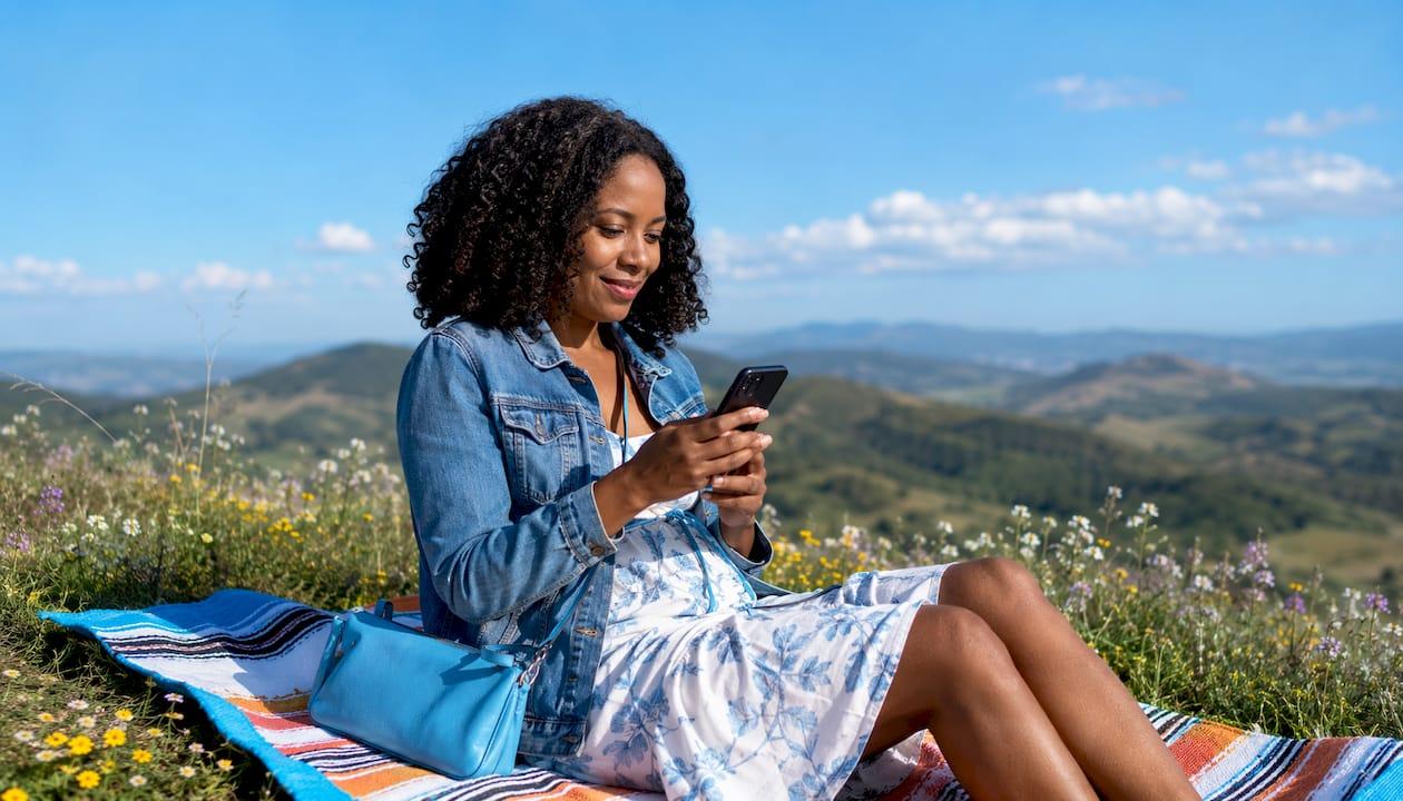 How Social Media Shapes Travel Inspiration and Booking